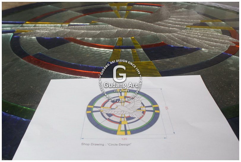Seni Kaca Patri Gereja Gudang Art Design